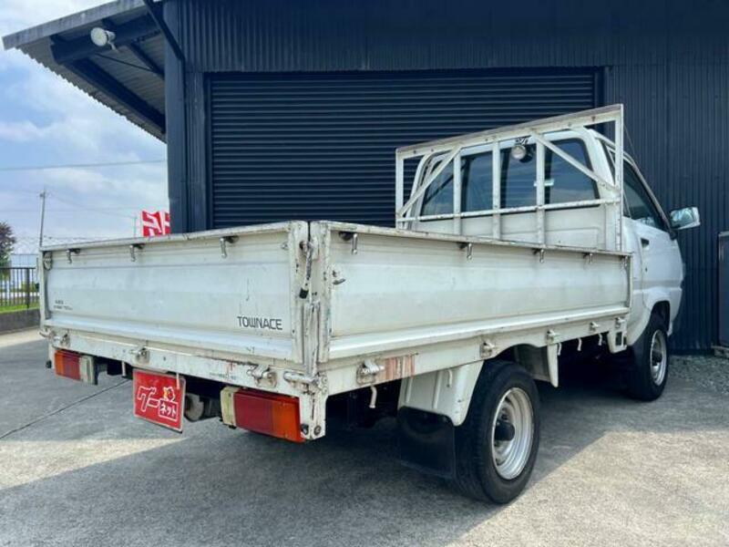 TOWNACE TRUCK