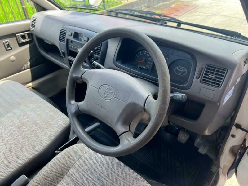 TOWNACE TRUCK