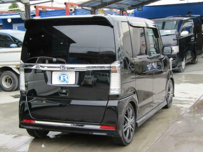 N BOX CUSTOM