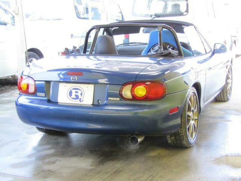 ROADSTER