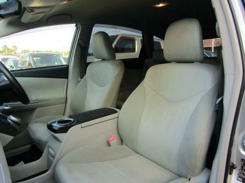 PRIUS ALPHA