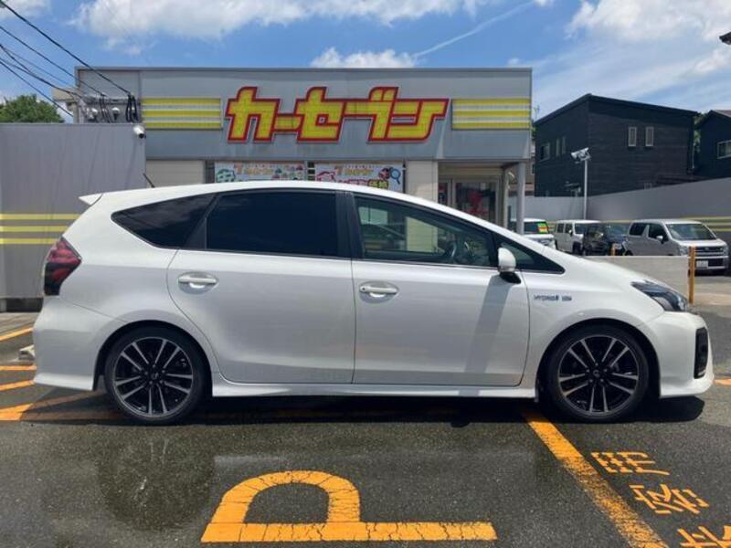 PRIUS ALPHA