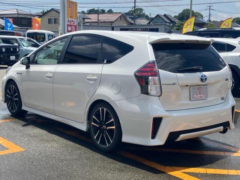 PRIUS ALPHA