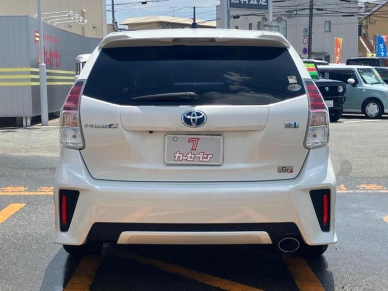 PRIUS ALPHA