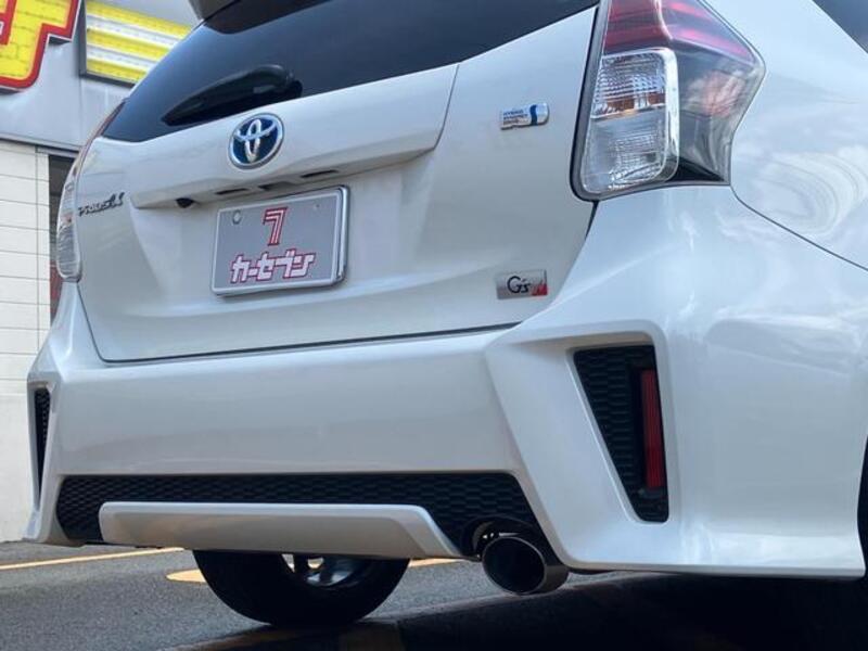 PRIUS ALPHA