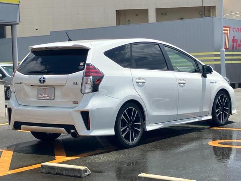 PRIUS ALPHA