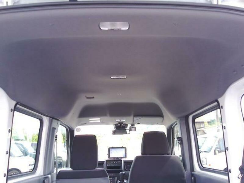 N-VAN