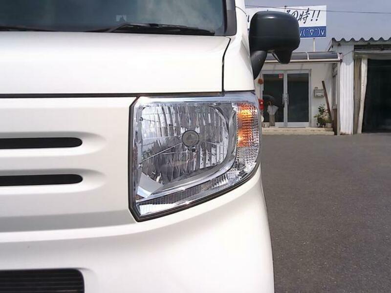 N-VAN