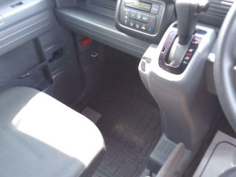 N-VAN