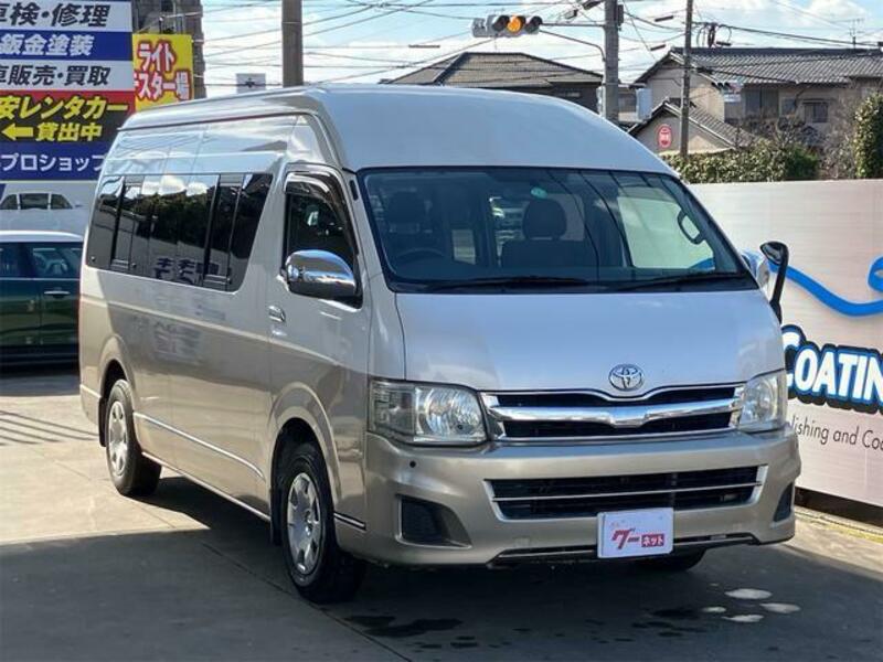 TOYOTA HIACE WAGON