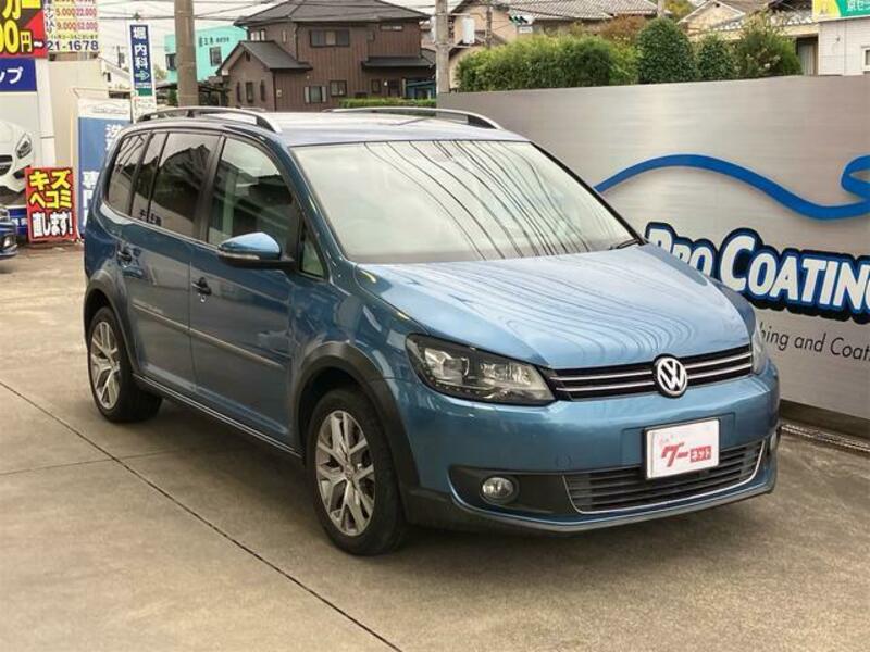VOLKSWAGEN GOLF TOURAN