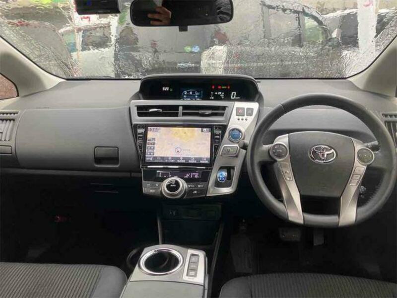 PRIUS ALPHA