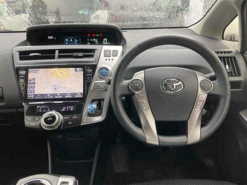 PRIUS ALPHA