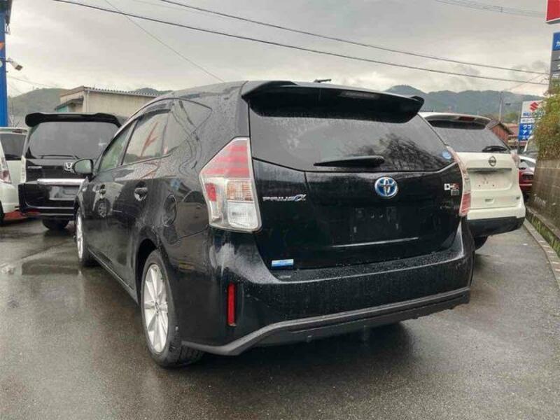 PRIUS ALPHA