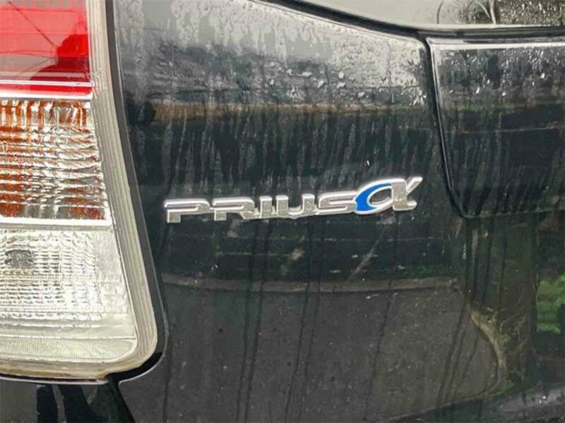 PRIUS ALPHA