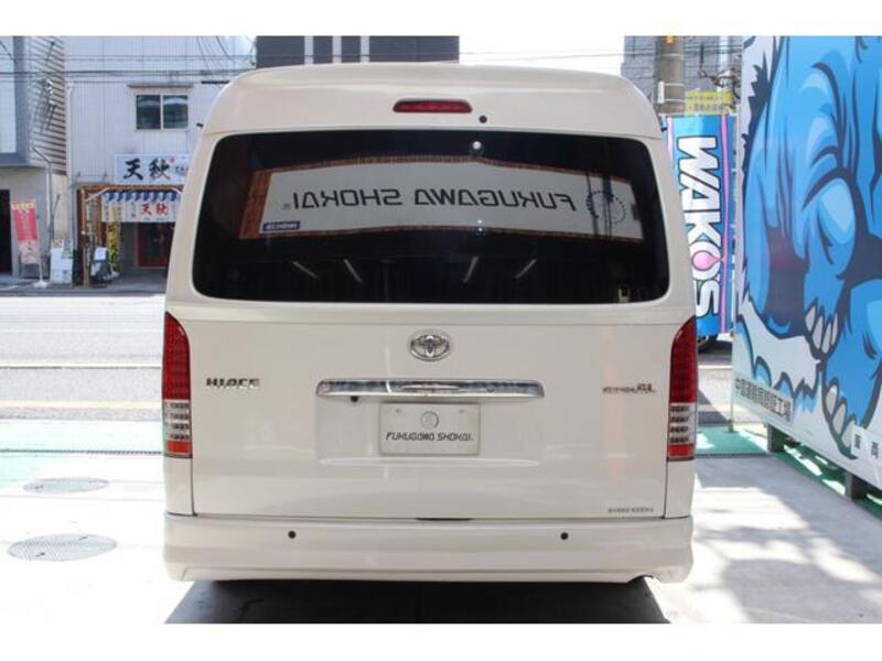 HIACE VAN