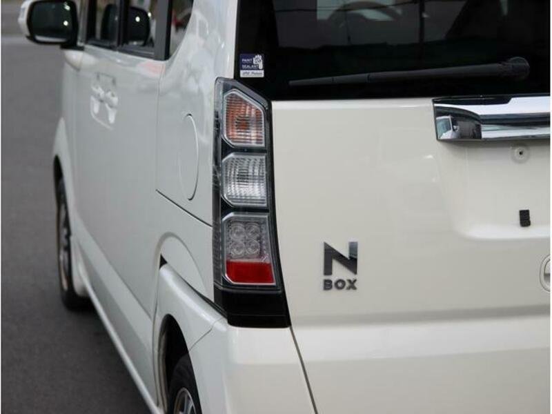 N BOX