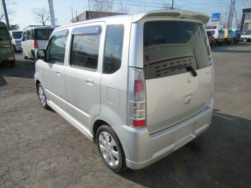 WAGON R