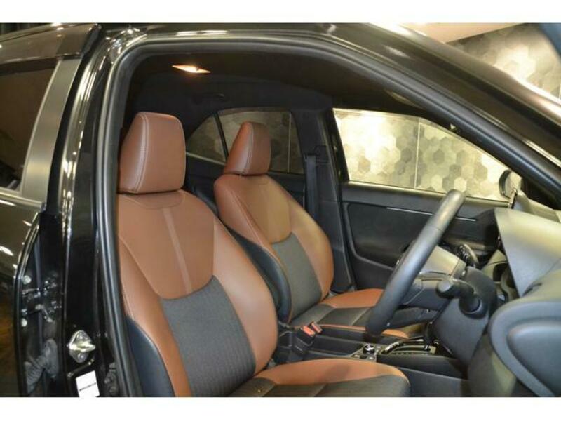 YARIS CROSS