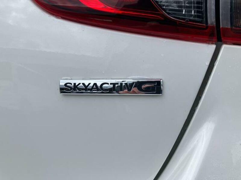 MAZDA2