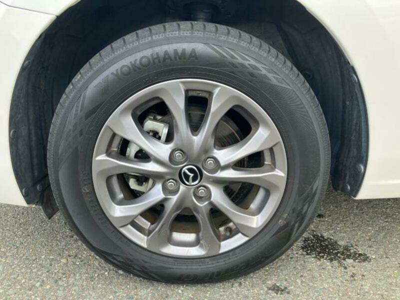 MAZDA2