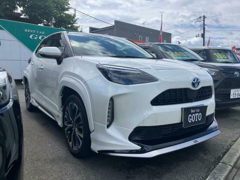 YARIS CROSS