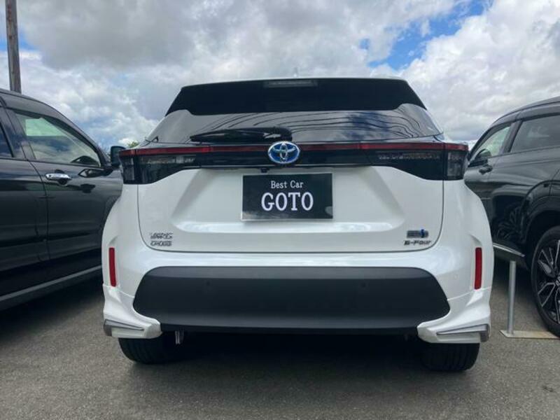YARIS CROSS