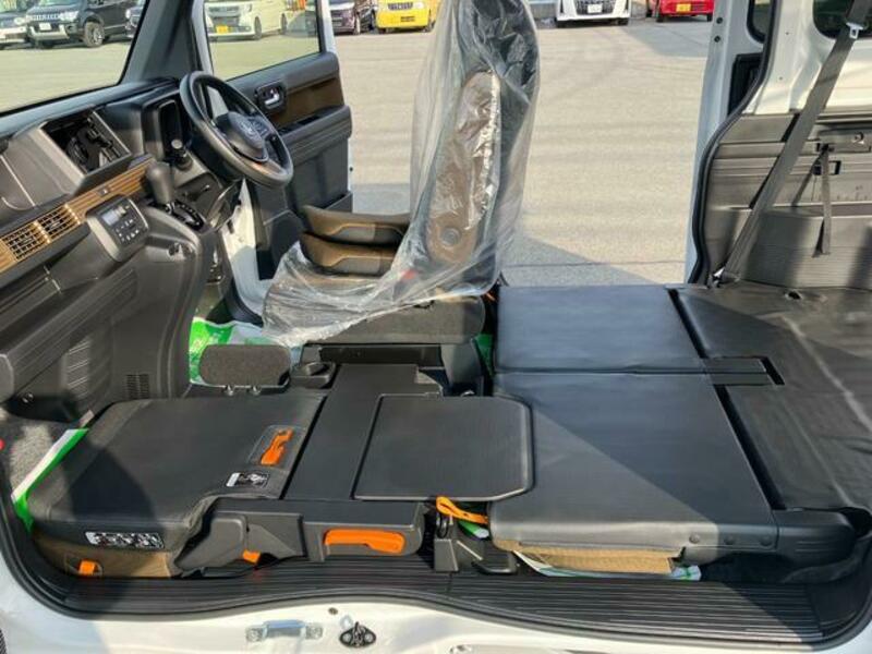 N-VAN