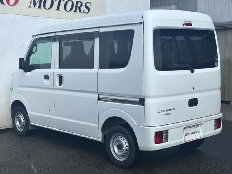 MINICAB VAN
