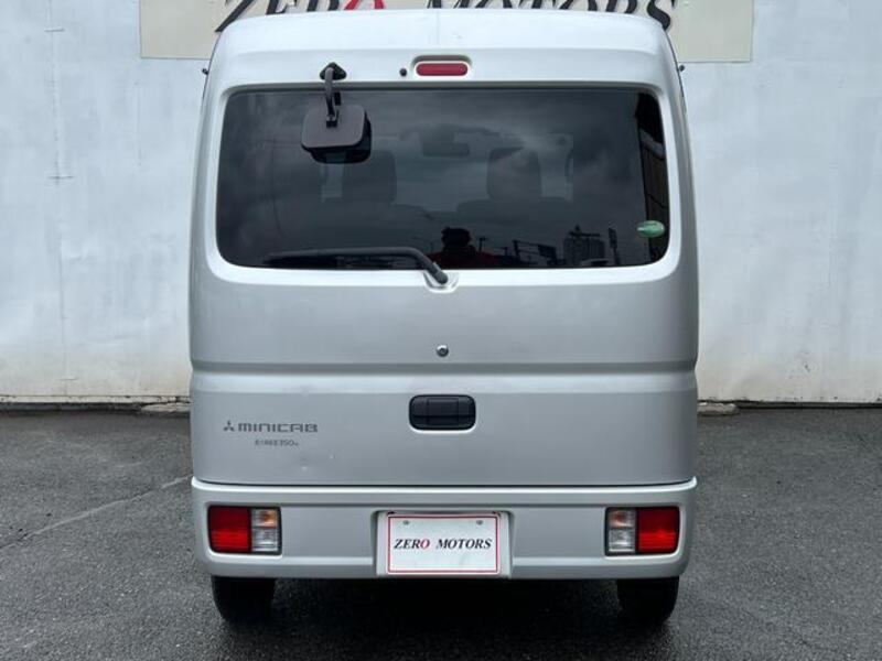 MINICAB VAN