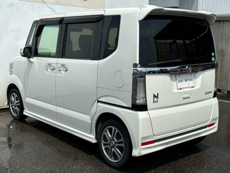 N BOX