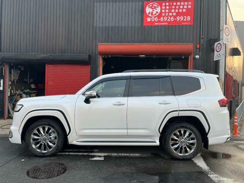 LAND CRUISER
