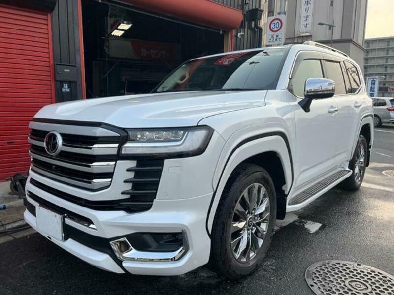 LAND CRUISER