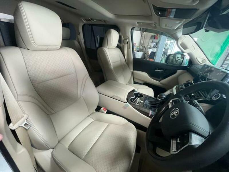 LAND CRUISER