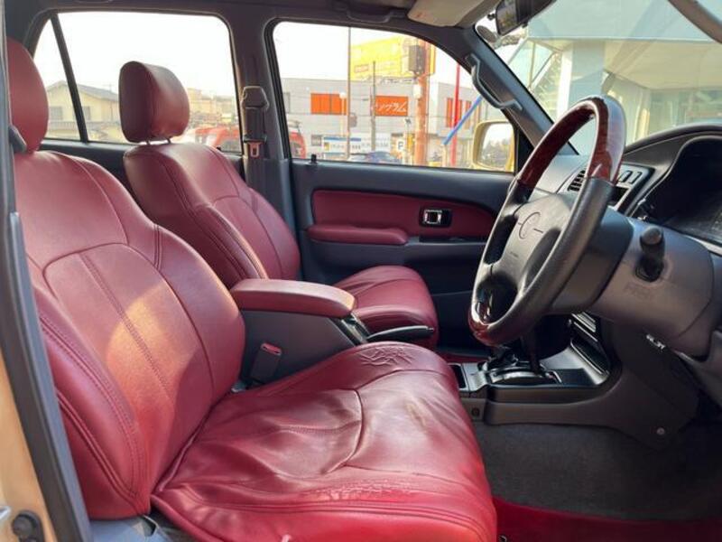 HILUX SURF