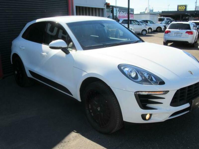 MACAN