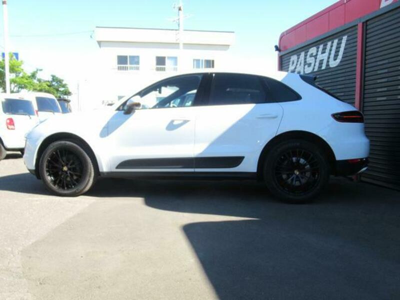 MACAN