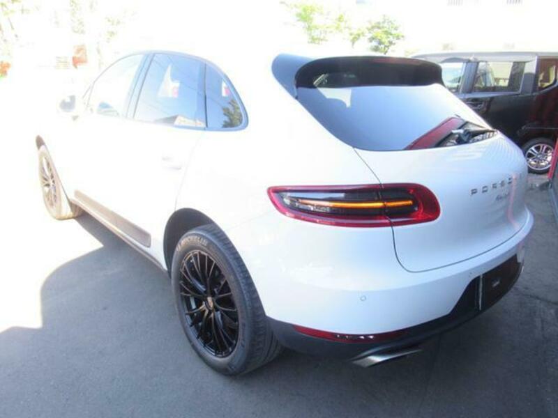MACAN