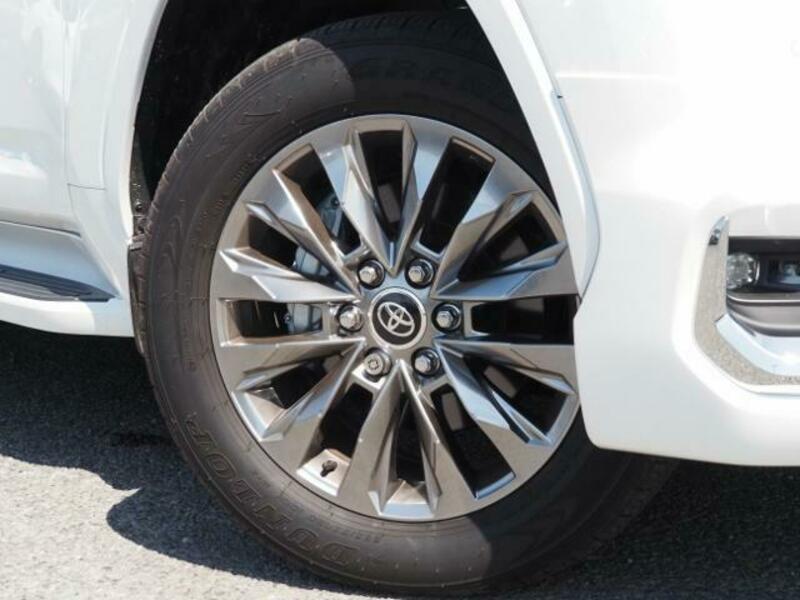 LAND CRUISER