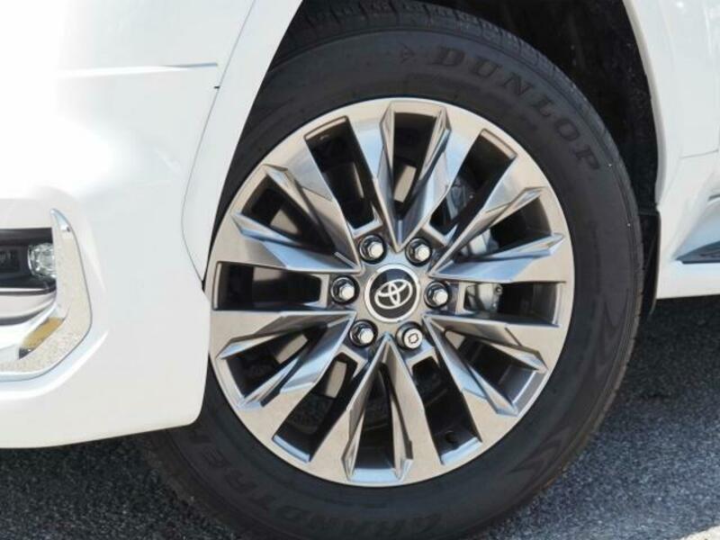 LAND CRUISER