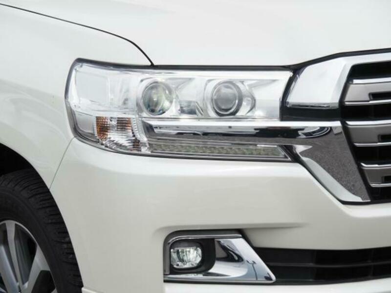 LAND CRUISER