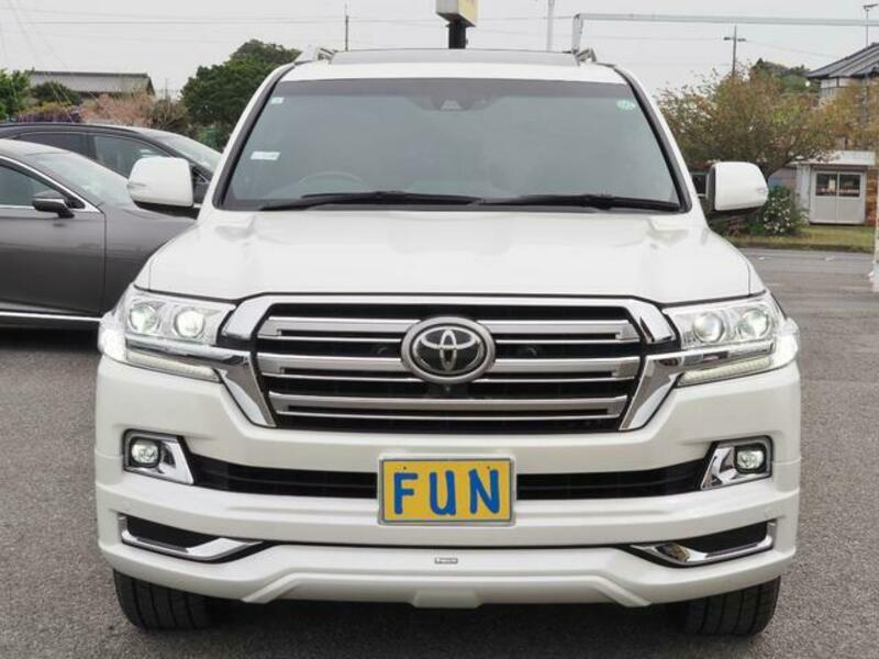 LAND CRUISER