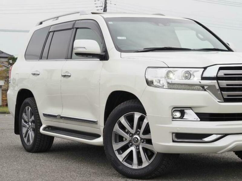 LAND CRUISER