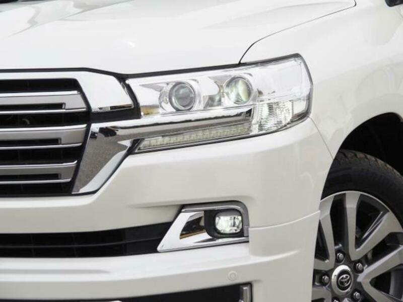 LAND CRUISER