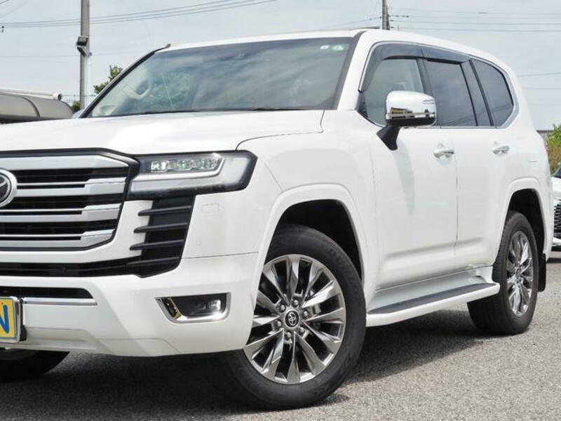LAND CRUISER