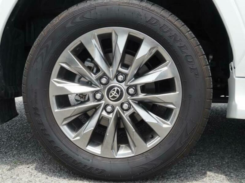 LAND CRUISER