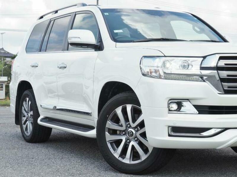 LAND CRUISER