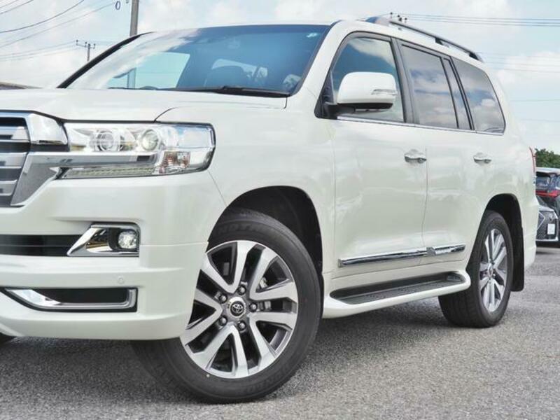 LAND CRUISER