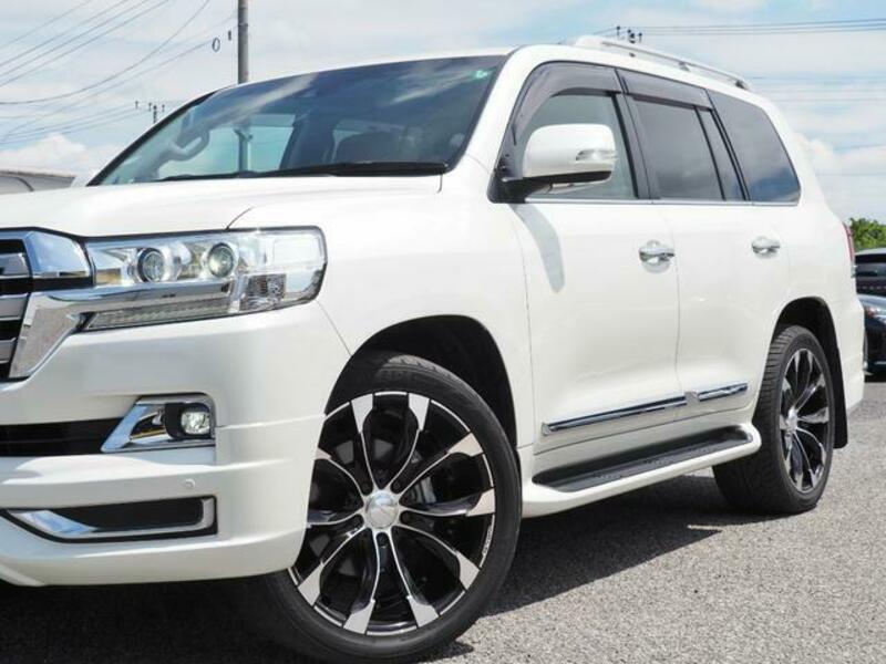 LAND CRUISER