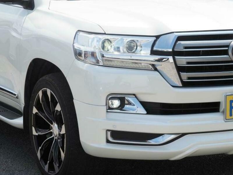 LAND CRUISER